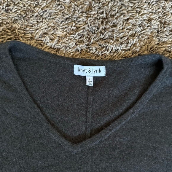 Cashmere Chocolate Sweater Sz Sm - Picture 7 of 8